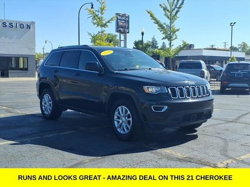 Used 2021 Jeep Grand Cherokee Laredo X image 3