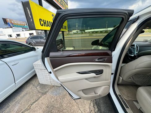 Used 2012 Cadillac SRX Luxury FWD image 13