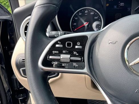Used 2022 Mercedes-Benz GLC 300 image 17