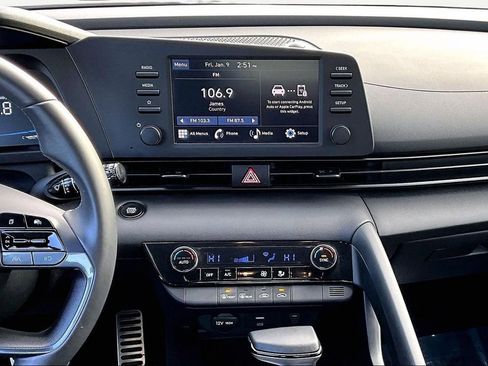 Used 2025 Hyundai Elantra Sport image 6