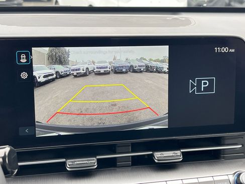 Used 2025 Hyundai Kona SEL image 17