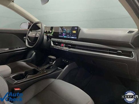 Used 2025 Kia K4 LX image 22