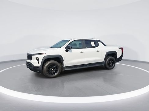 Used 2024 Chevrolet Silverado EV W/T AWD/4WD image 5