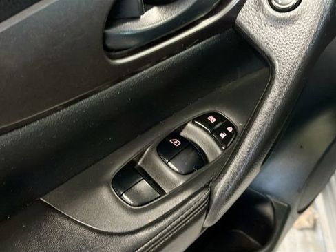 Used 2017 Nissan Rogue Sport S w/ S Appearance Package image 17