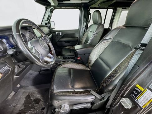 Used 2020 Jeep Wrangler Unlimited Sahara AWD/4WD image 23