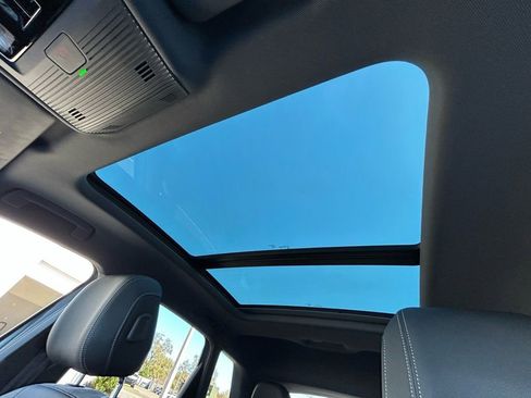 Used 2024 Audi Q4 e-tron Premium w/ Convenience Package image 32