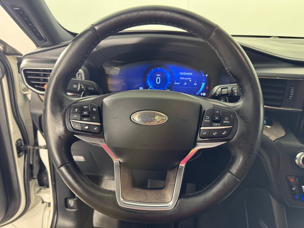 Used 2020 Ford Explorer Platinum w/ Premium Technology Package AWD/4WD image 14