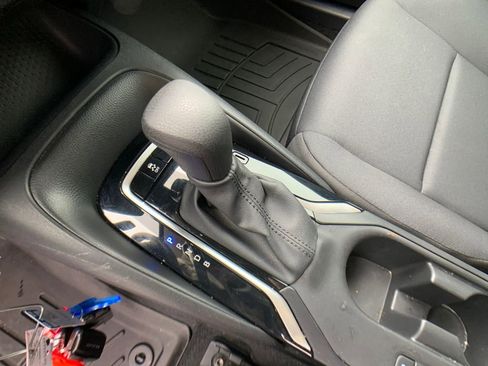 Used 2023 Toyota Corolla LE image 26