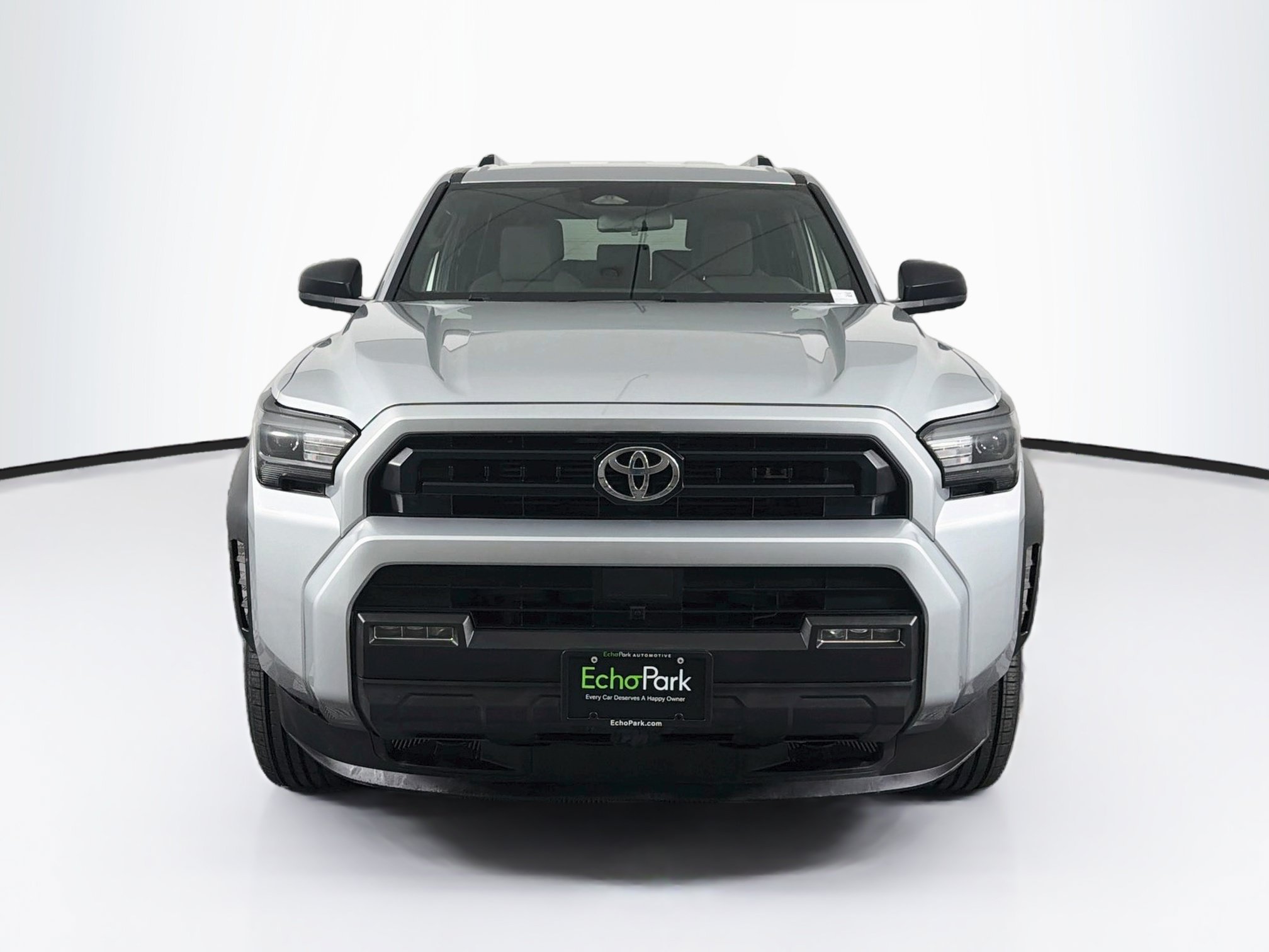 Used 2025 Toyota 4Runner SR5 AWD/4WD image 2