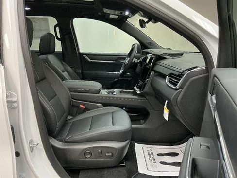 New 2026 GMC Acadia Elevation w/ Elevation Premium Package AWD/4WD image 46