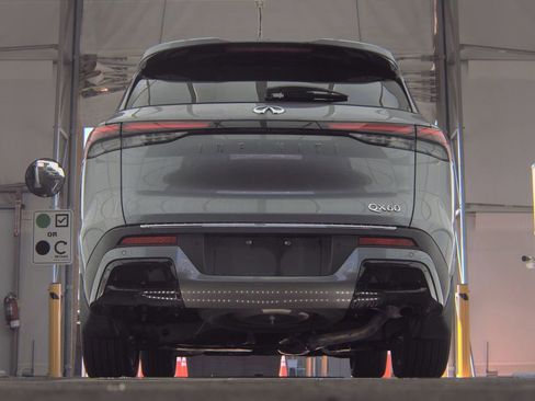 Used 2023 INFINITI QX60 Luxe w/ Cargo Package image 8