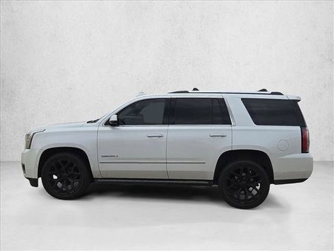 Used 2016 GMC Yukon Denali image 9