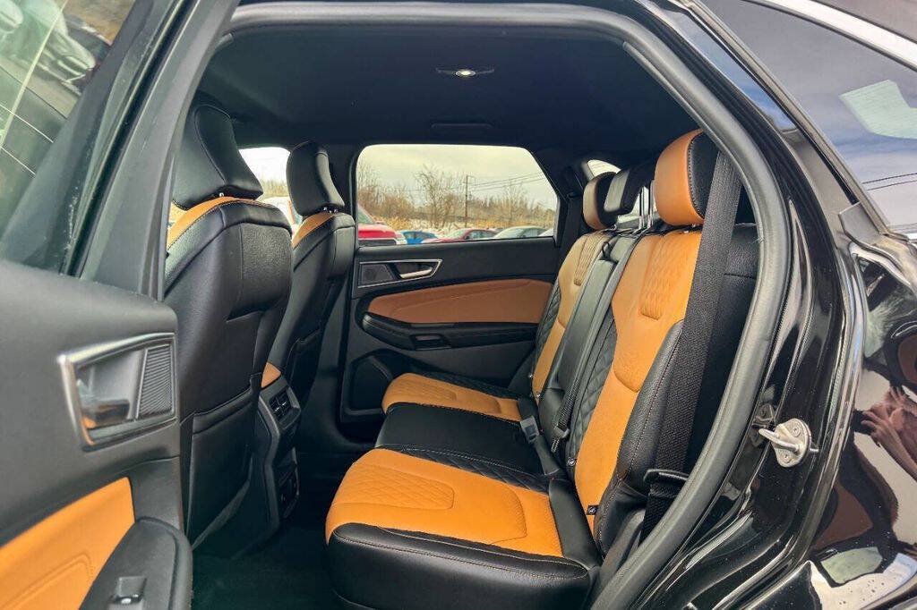 Used 2024 Ford Edge Titanium w/ Titanium Elite Package AWD/4WD image 18
