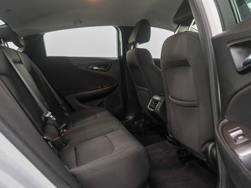 Used 2022 Chevrolet Malibu LT FWD image 12