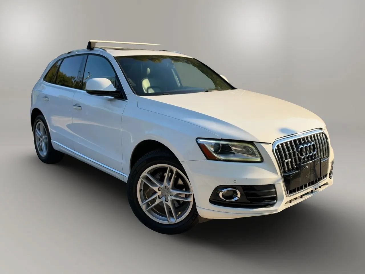 Used 2016 Audi Q5 2.0T Premium Plus w/ Technology Package AWD/4WD image 11
