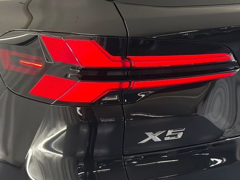 New 2026 BMW X5 xDrive40i w/ Executive Package image 13