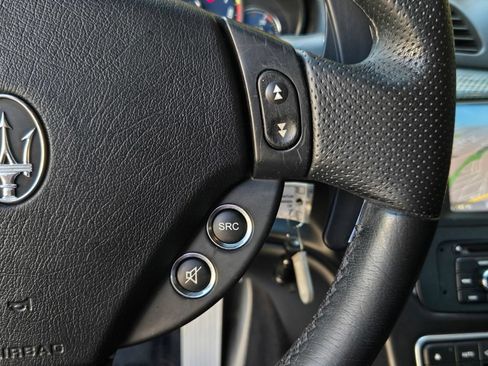 Used 2015 Maserati GranTurismo Coupe RWD image 23