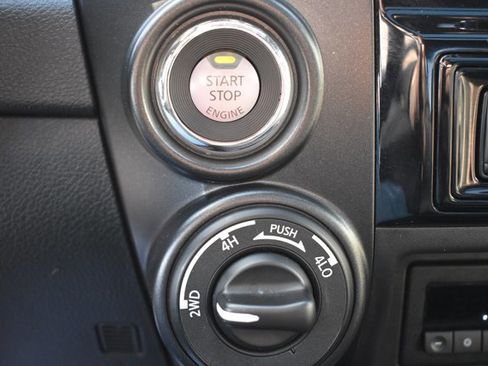 Used 2023 Nissan Titan PRO-4X w/ Pro-4x Convenience Package image 30