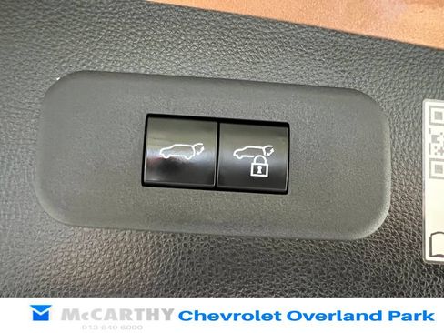 Used 2025 Toyota Crown Signia AWD/4WD image 28