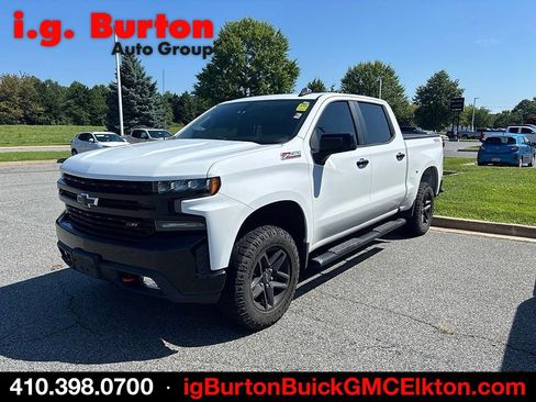 Used 2021 Chevrolet Silverado 1500 LT Trail Boss w/ Convenience Package II AWD/4WD image 3
