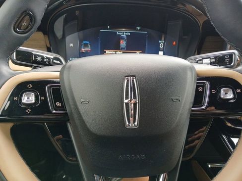 Used 2023 Lincoln Corsair Reserve w/ Equipment Group 201A FWD image 20