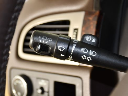 Used 2012 GMC Yukon Denali AWD/4WD image 23