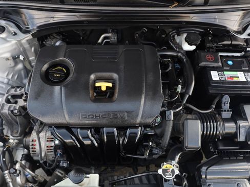 Used 2019 Kia Forte LXS FWD image 10