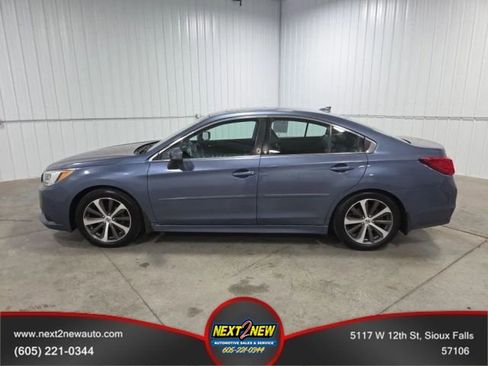 Used 2017 Subaru Legacy 2.5i Limited AWD/4WD image 1
