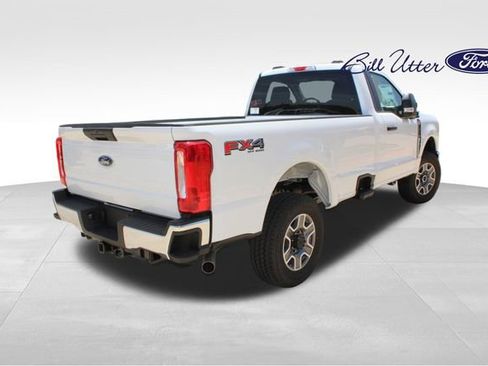 New 2025 Ford F250 XLT w/ FX4 Off-Road Package image 3