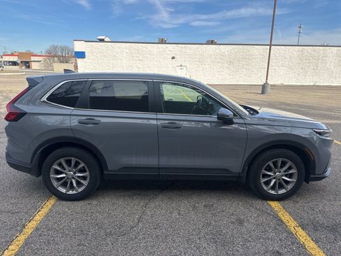 Used 2023 Honda CR-V EX image 11