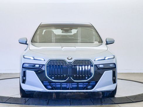 New 2026 BMW 740i w/ Premium Package image 7