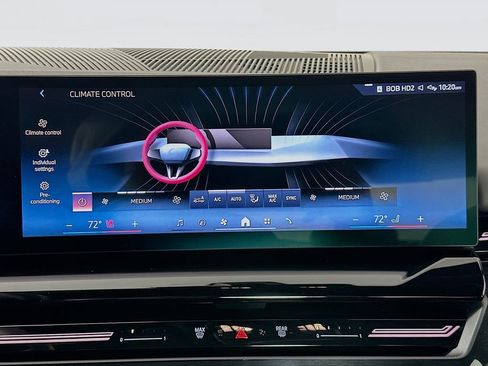 Used 2025 BMW 530i w/ Premium Package image 16