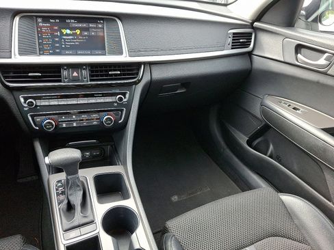 Used 2019 Kia Optima S image 16