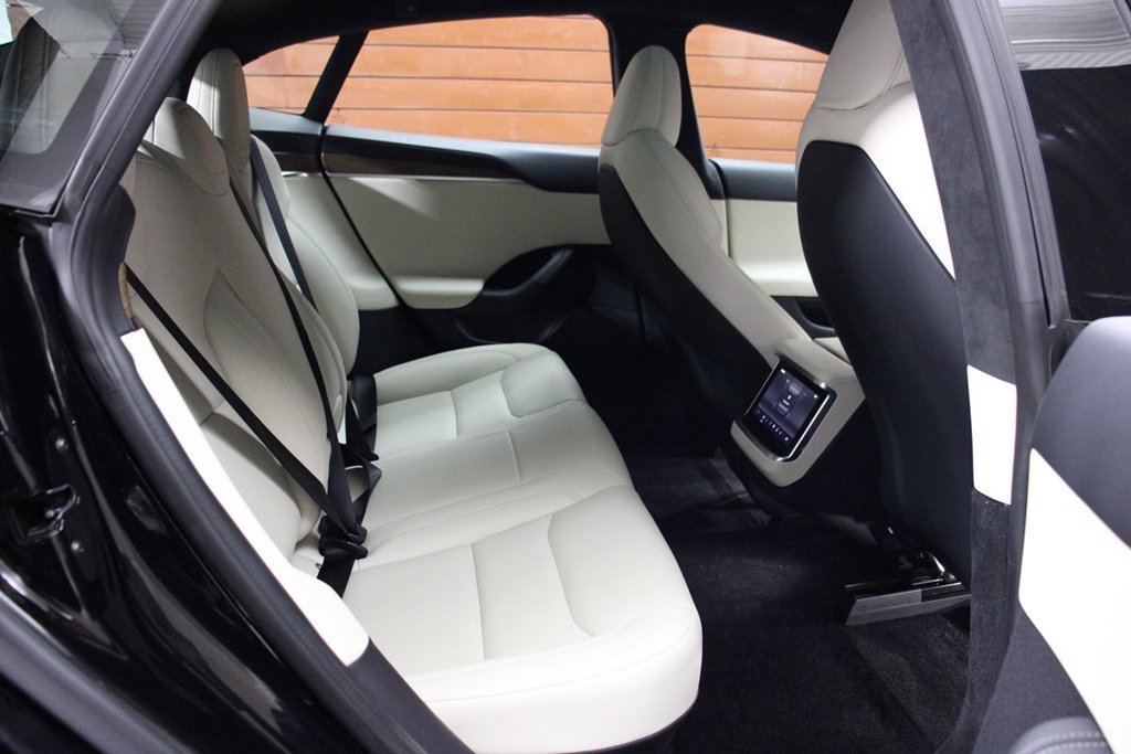 Used 2022 Tesla Model S AWD/4WD image 28