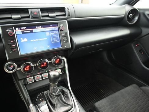 Used 2022 Toyota GR86 RWD image 27