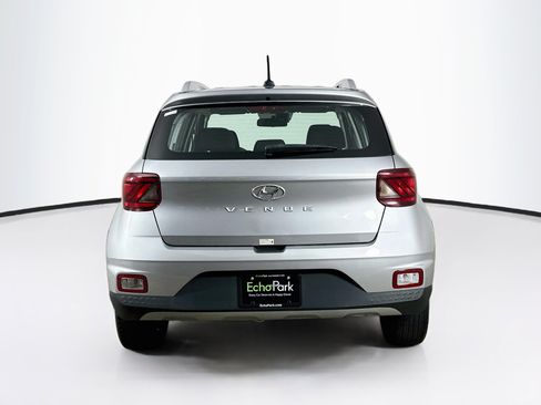 Used 2025 Hyundai Venue SEL FWD image 7