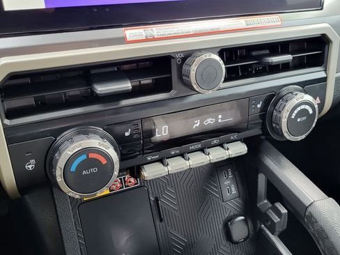 Used 2025 Toyota Tacoma TRD Off-Road w/ TRD Off Road Upgrade Package image 23