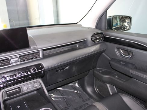 Used 2025 Honda Pilot Touring image 26