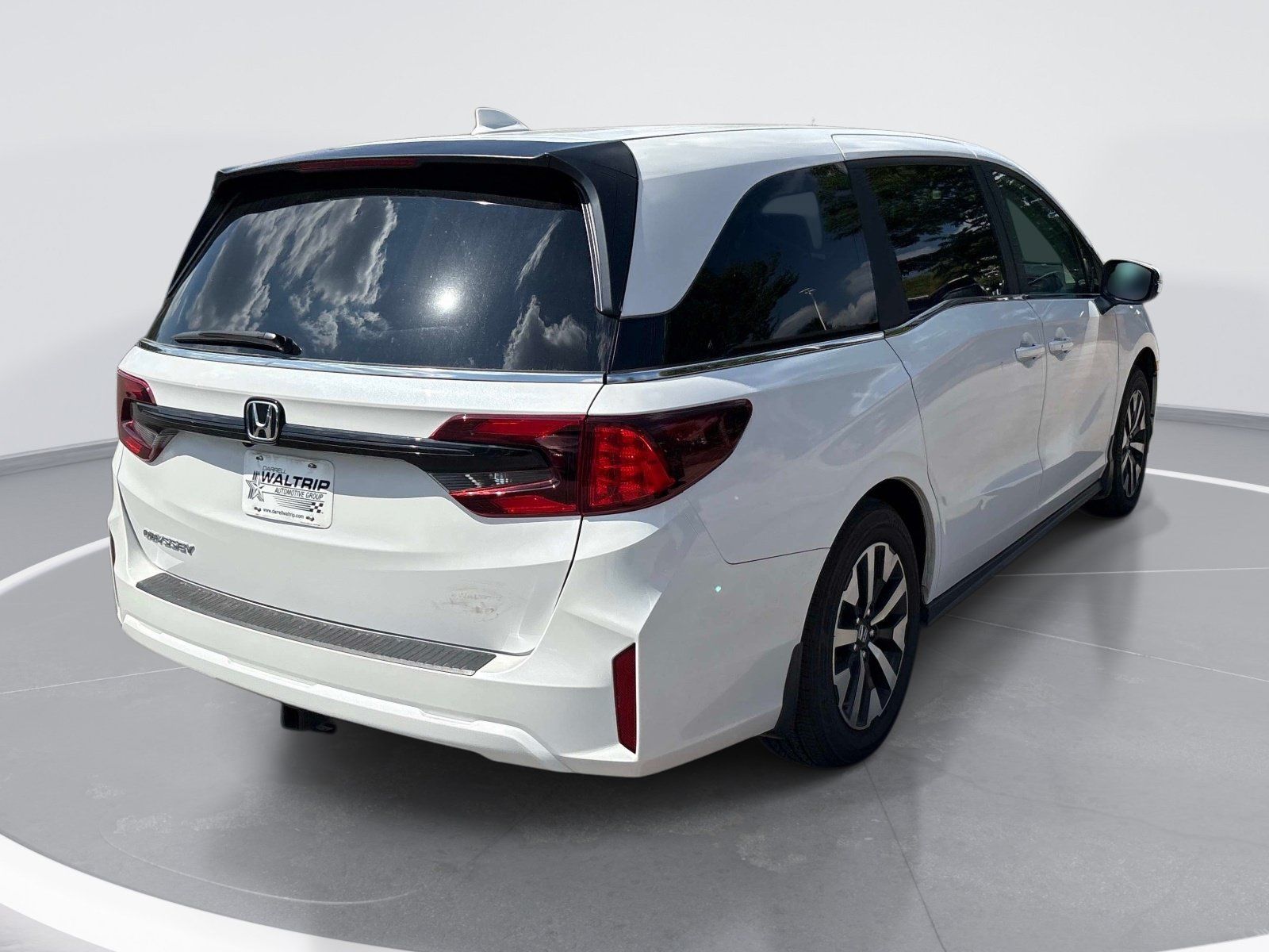 Used 2026 Honda Odyssey EX-L image 8