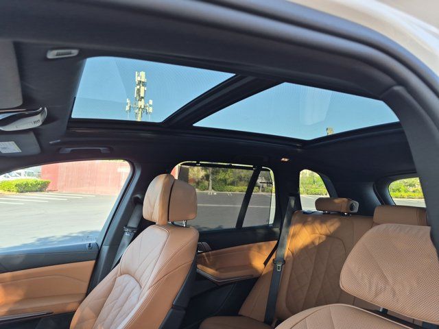 Certified 2025 BMW X5 M60i AWD/4WD image 12