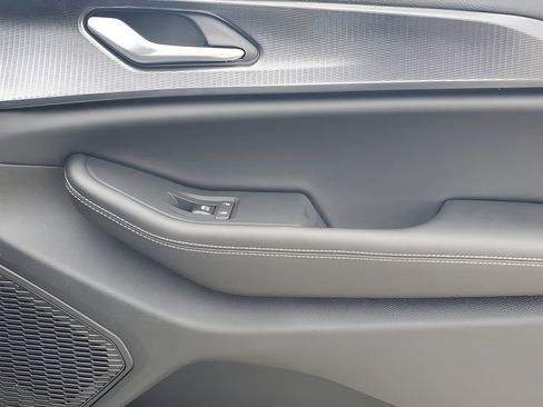 New 2025 Jeep Grand Cherokee L Laredo image 43