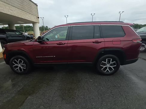 Used 2025 Jeep Grand Cherokee L Limited w/ Trailer Tow Package AWD/4WD image 1