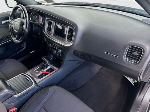 Used 2022 Dodge Charger SXT RWD image 30
