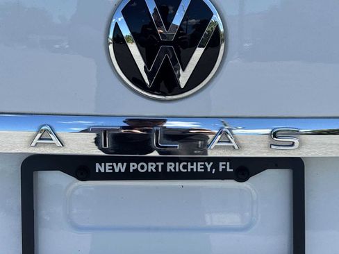 Certified 2023 Volkswagen Atlas SE w/ Panoramic Sunroof Package FWD image 19