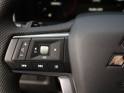 New 2025 Mitsubishi Outlander SE image 21