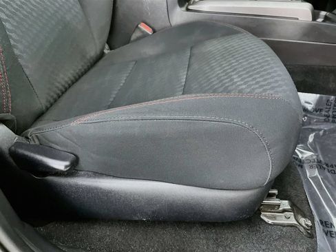 Used 2021 Toyota Tacoma SR5 RWD image 31