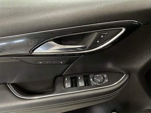 Used 2023 Buick Envision Essence image 23