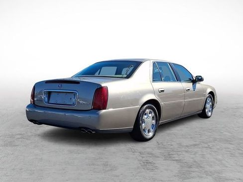 Used 2001 Cadillac De Ville w/ Comfort/Convenience Pkg image 6