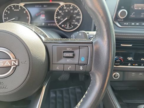 Used 2023 Nissan Rogue SL AWD/4WD image 25