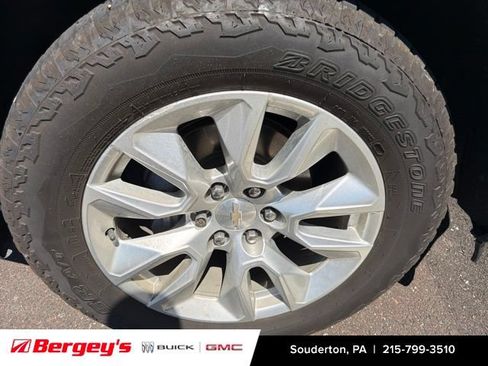Used 2022 Chevrolet Silverado 1500 Custom AWD/4WD image 6
